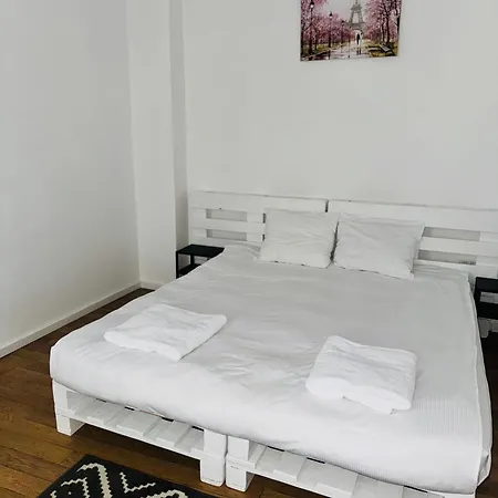Schei Brasov-скей Apartment *